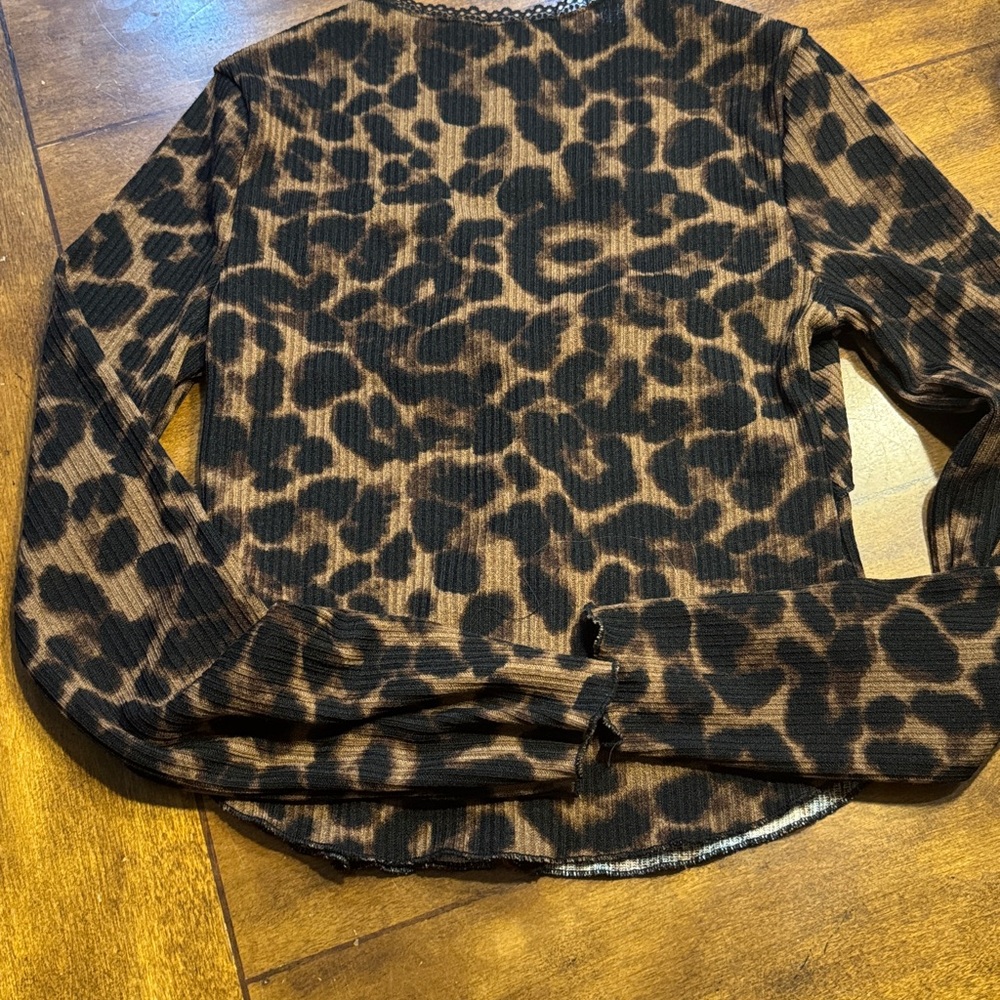 New Leopard Print Button-Up Ribbed long sleeve top~ - Picture 10 of 10